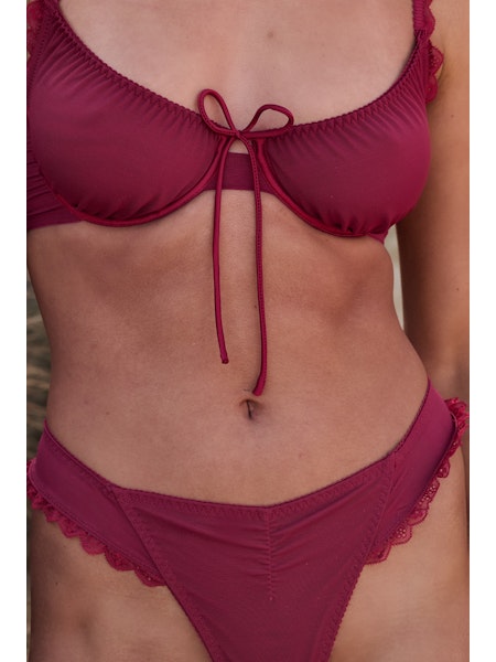 Hazel Thong - Red