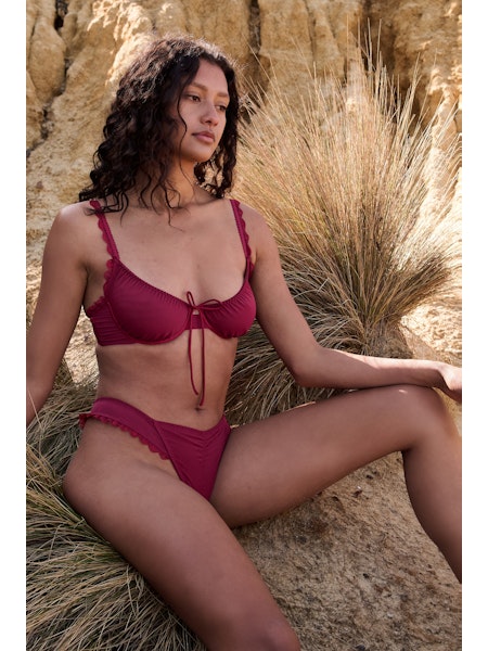 Hazel Thong - Red